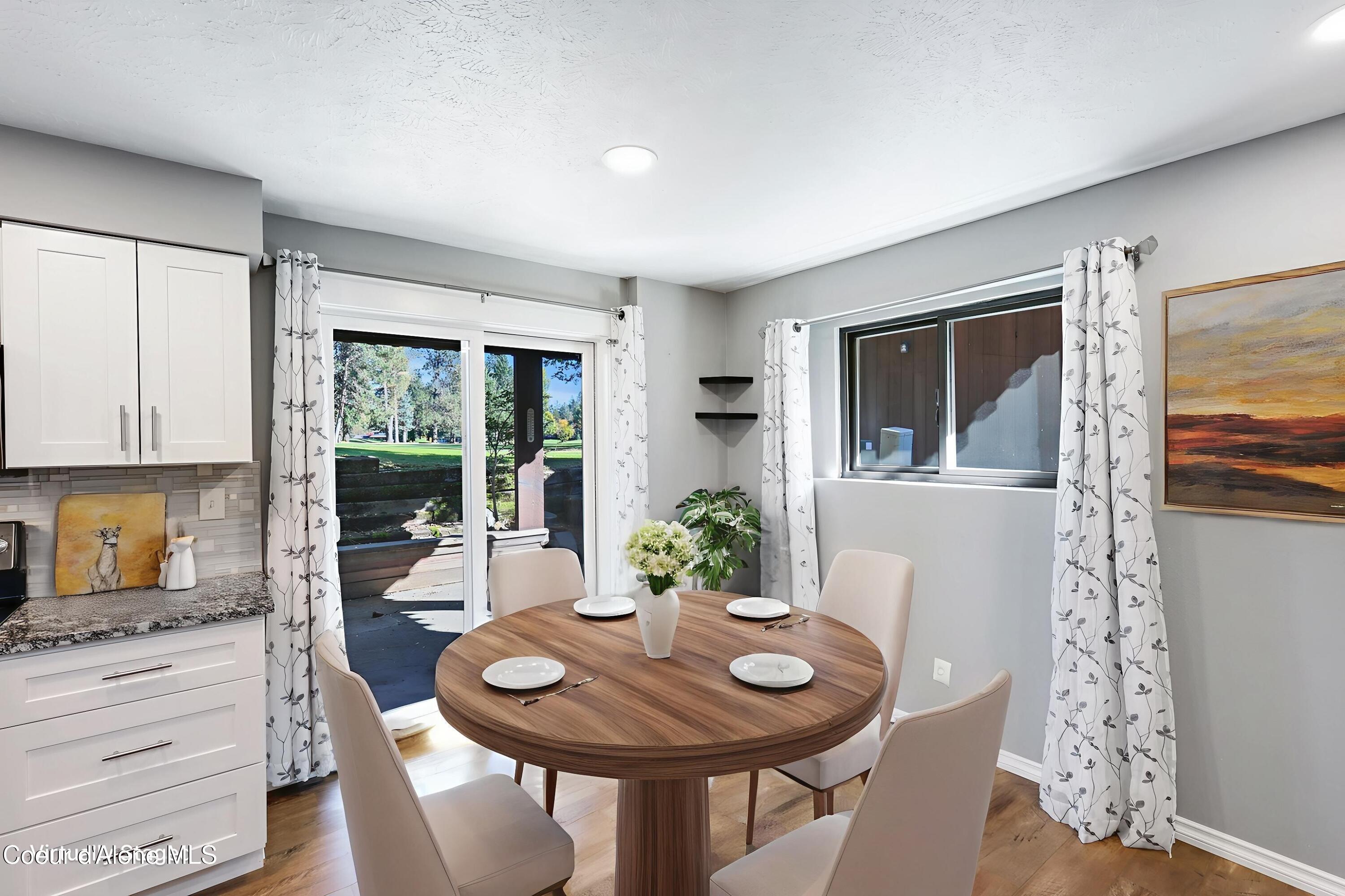 Image 4: 003_Dining Area