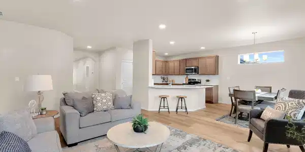 Image 3: Hudson - Great Room 4