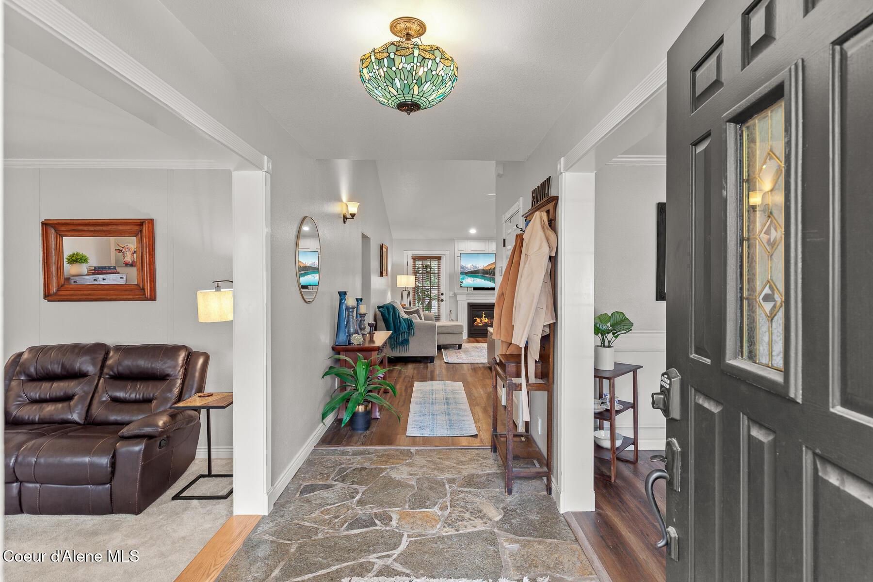 Image 4: 10280NPinesRd-4