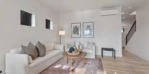 Image 3: 437WylderLoop-6