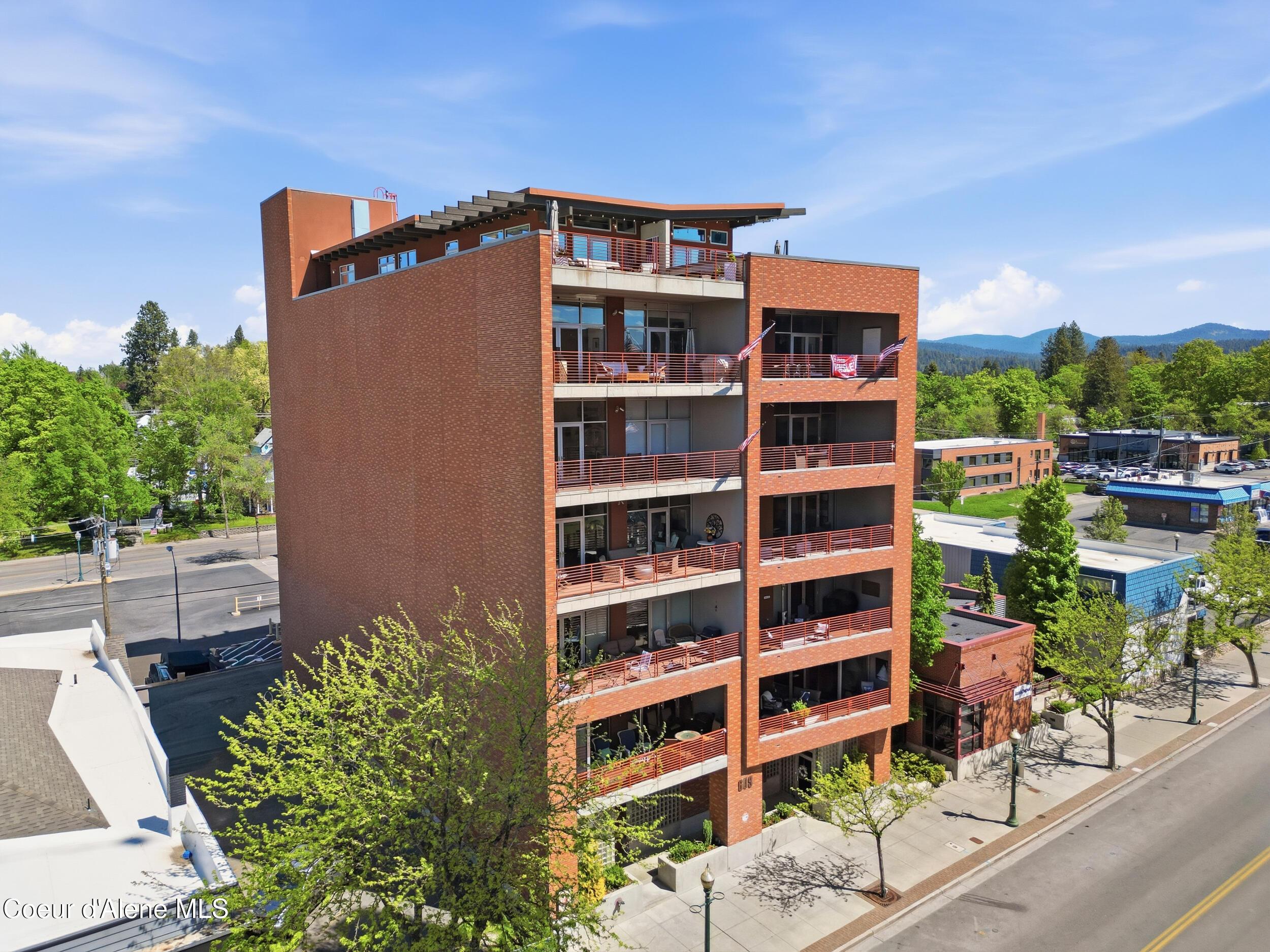 Image 3: 609 E Sherman Ave #601