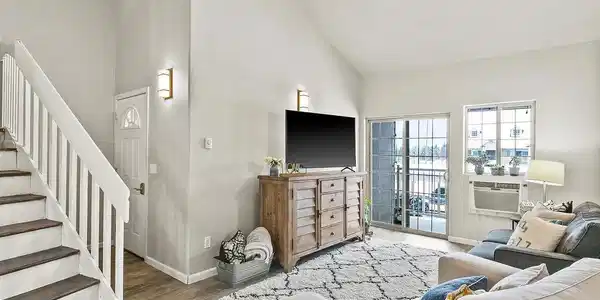 842 N Chase Rd Unit 203