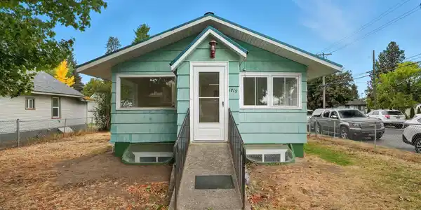 1819 N Nora