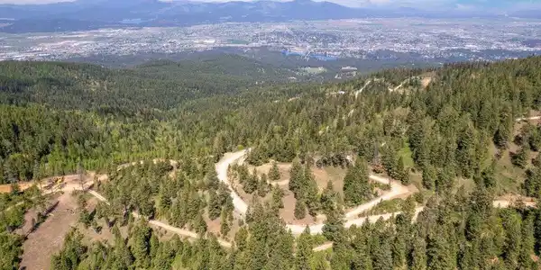 Image 3: 3