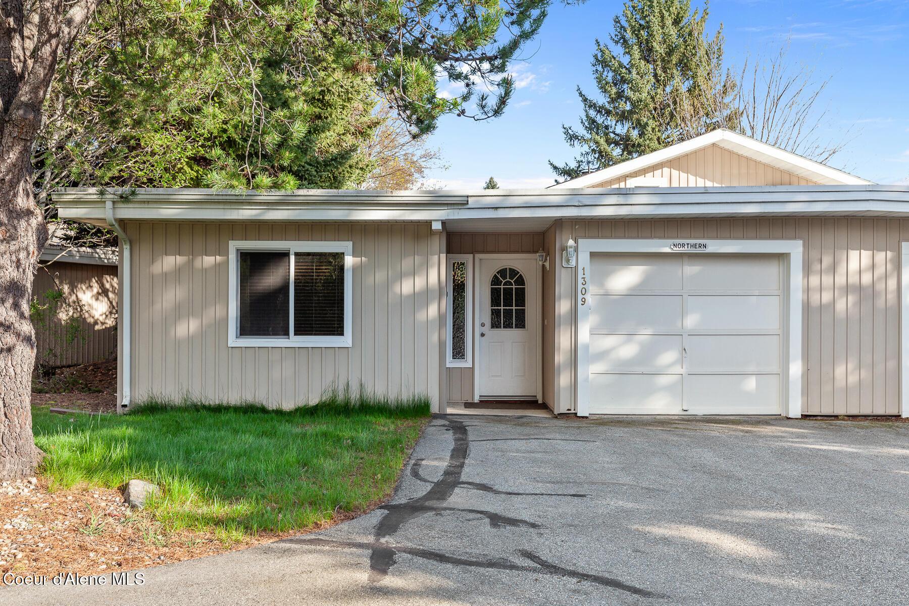 Image 1: 1309 Metaline Lane