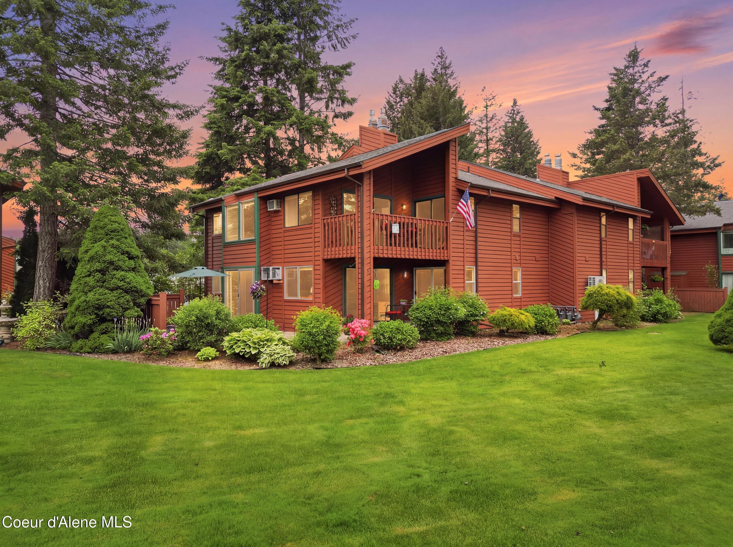 Image 1: 5299 Green Ct #9