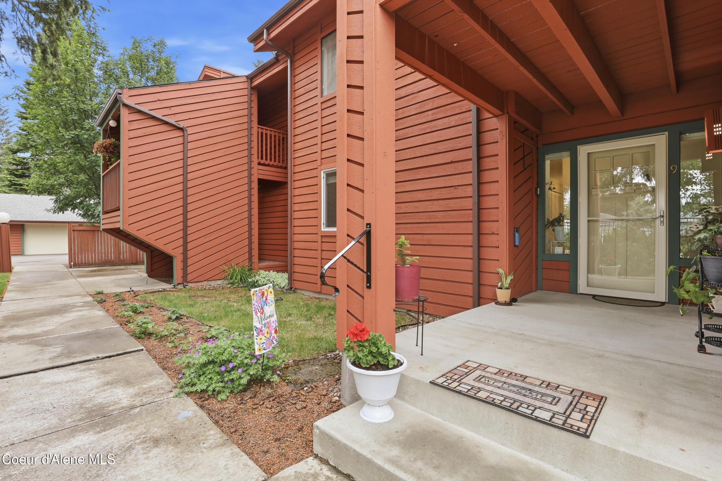 Image 4: Entry