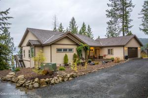 1890 E FLYING EAGLE RD
