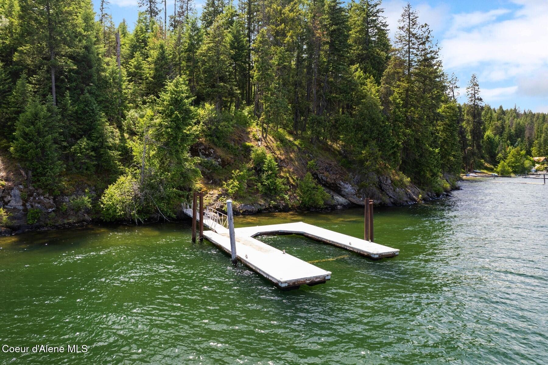 Image 4: Oversized Dock