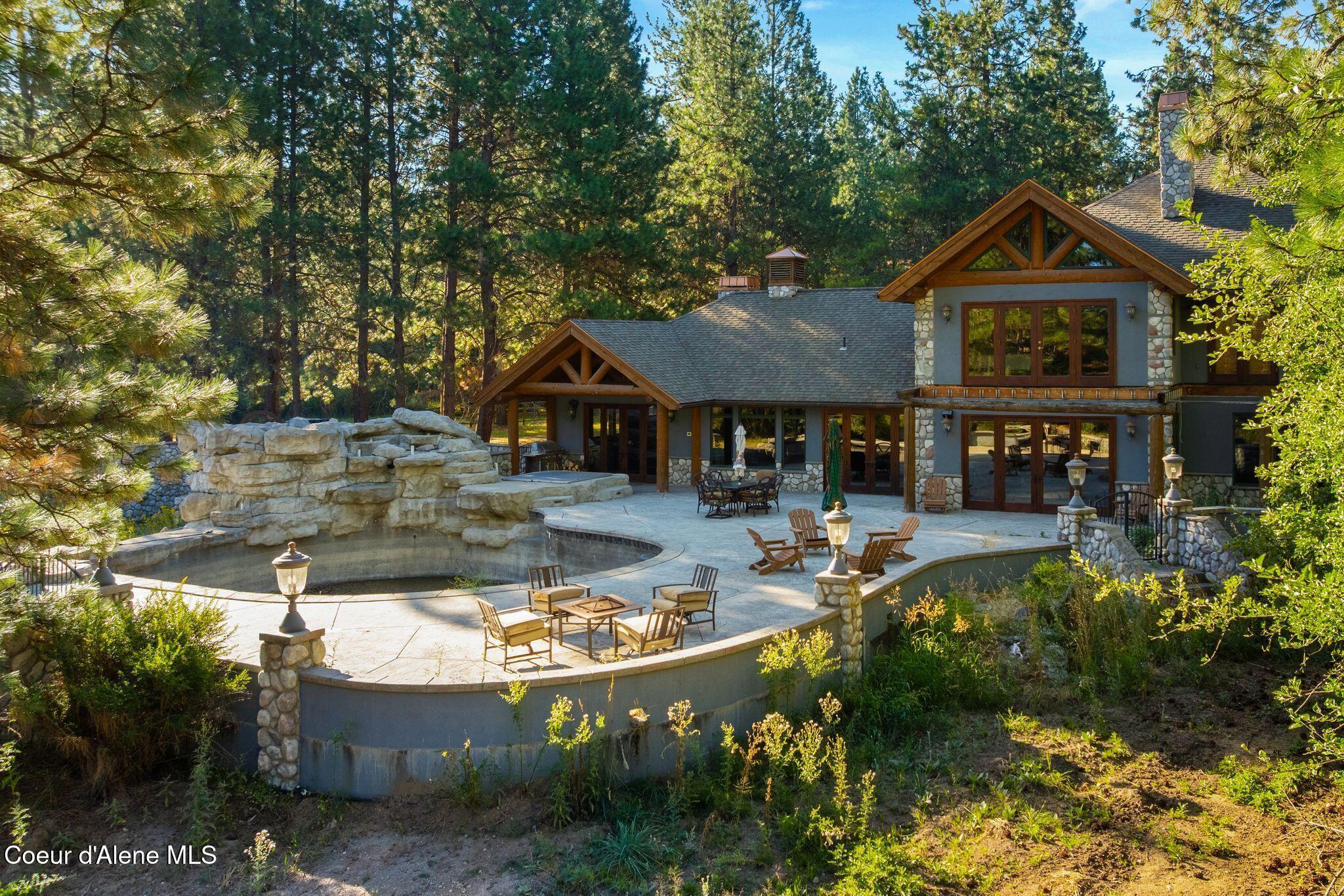 Image 3: 2_DJI_20250812233628_0613_D