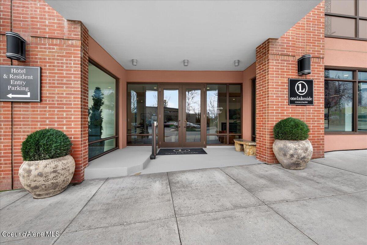 Image 2: Front Entry