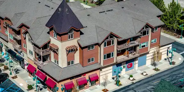 Image 2: Front of Condo