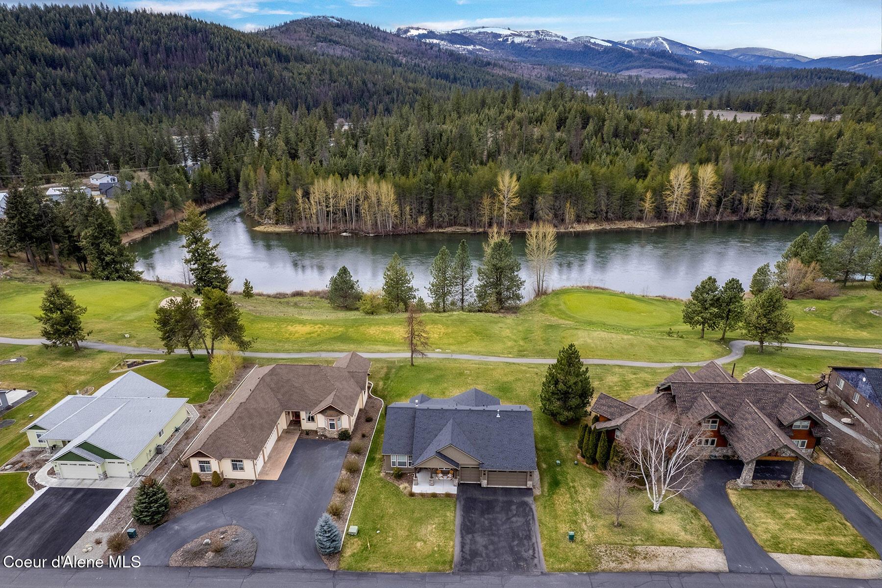 Image 4: 566-Stoneridge-Rd-Spring-0813