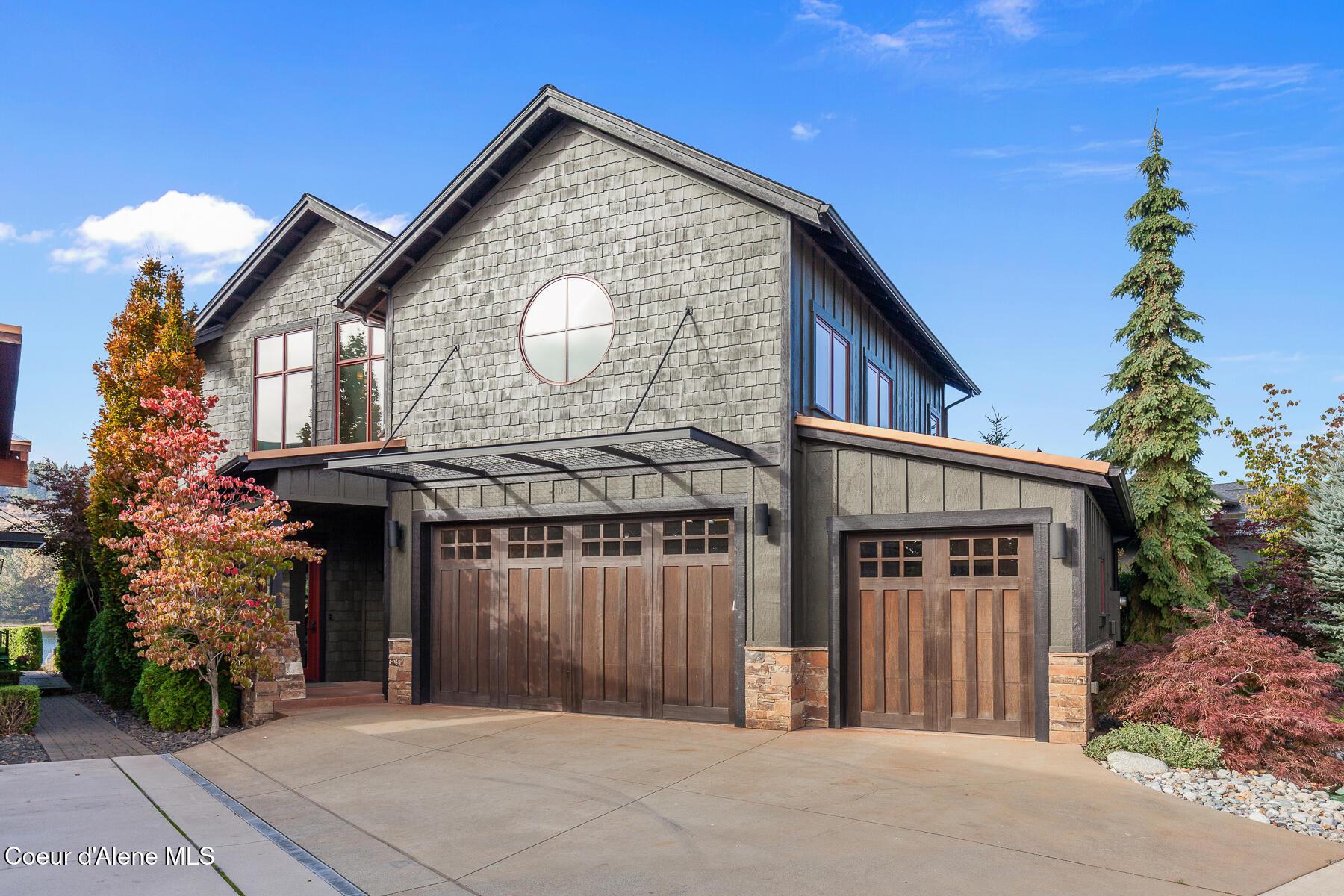 Image 2: 1350BelleriveLn-1