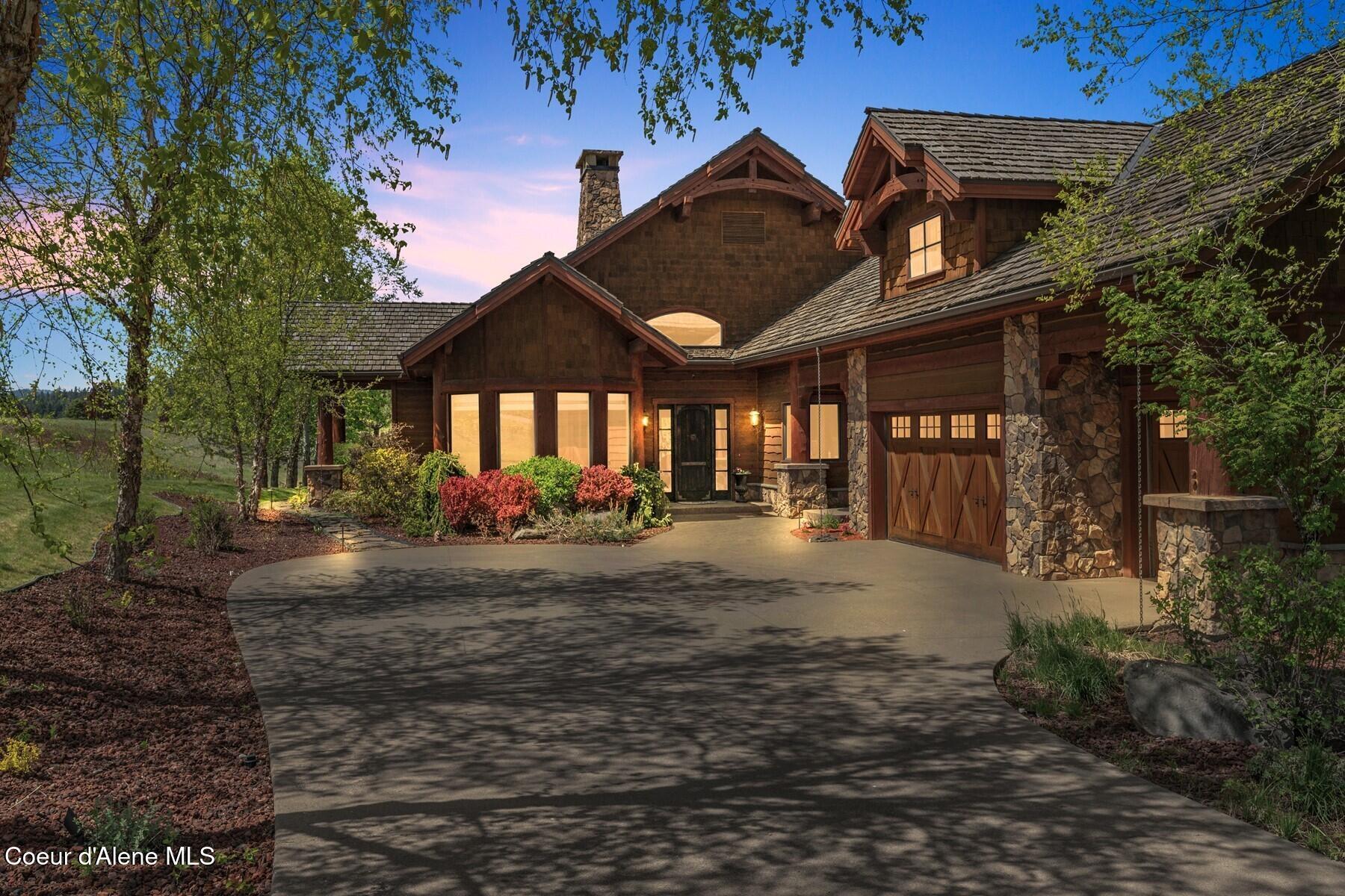 Image 4: Driveway to Home