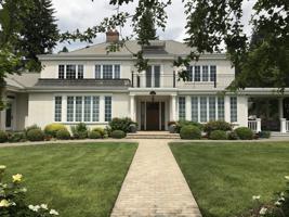 1415 E LAKESHORE DR