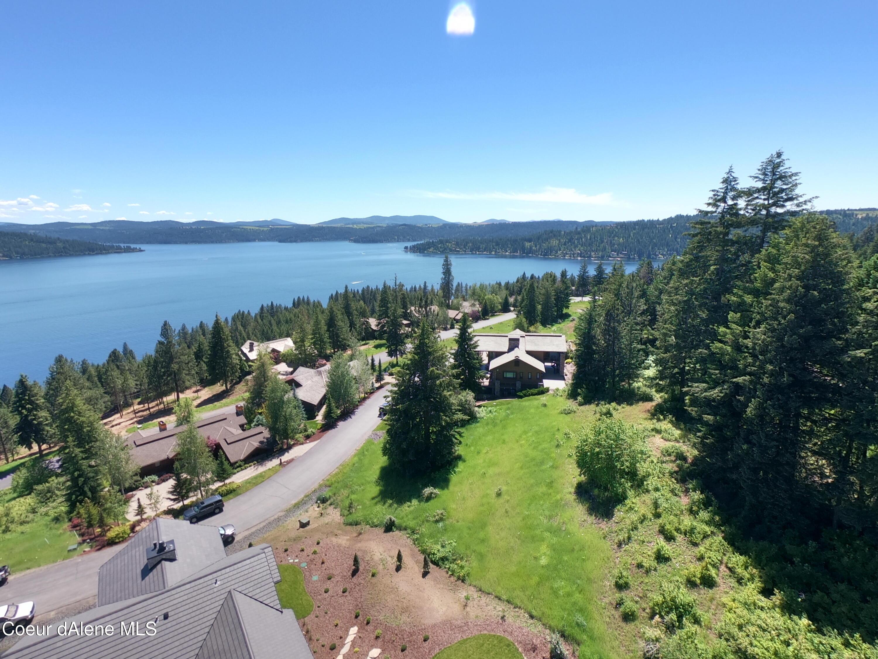Image 1: Beautiful Lake View Building Site