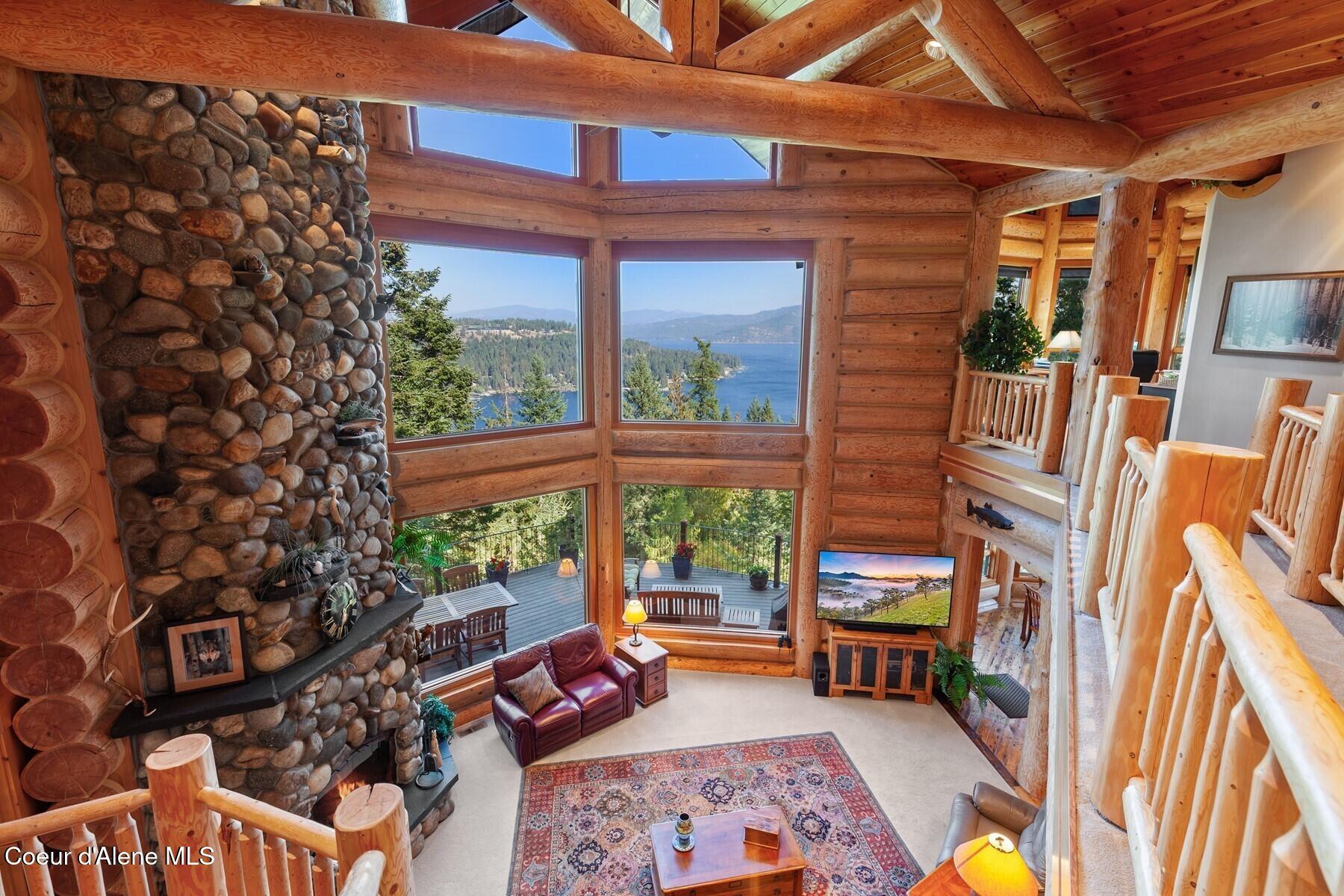 Image 4: Soaring 24' Ceilings