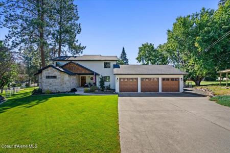 2361 E AVON CIR