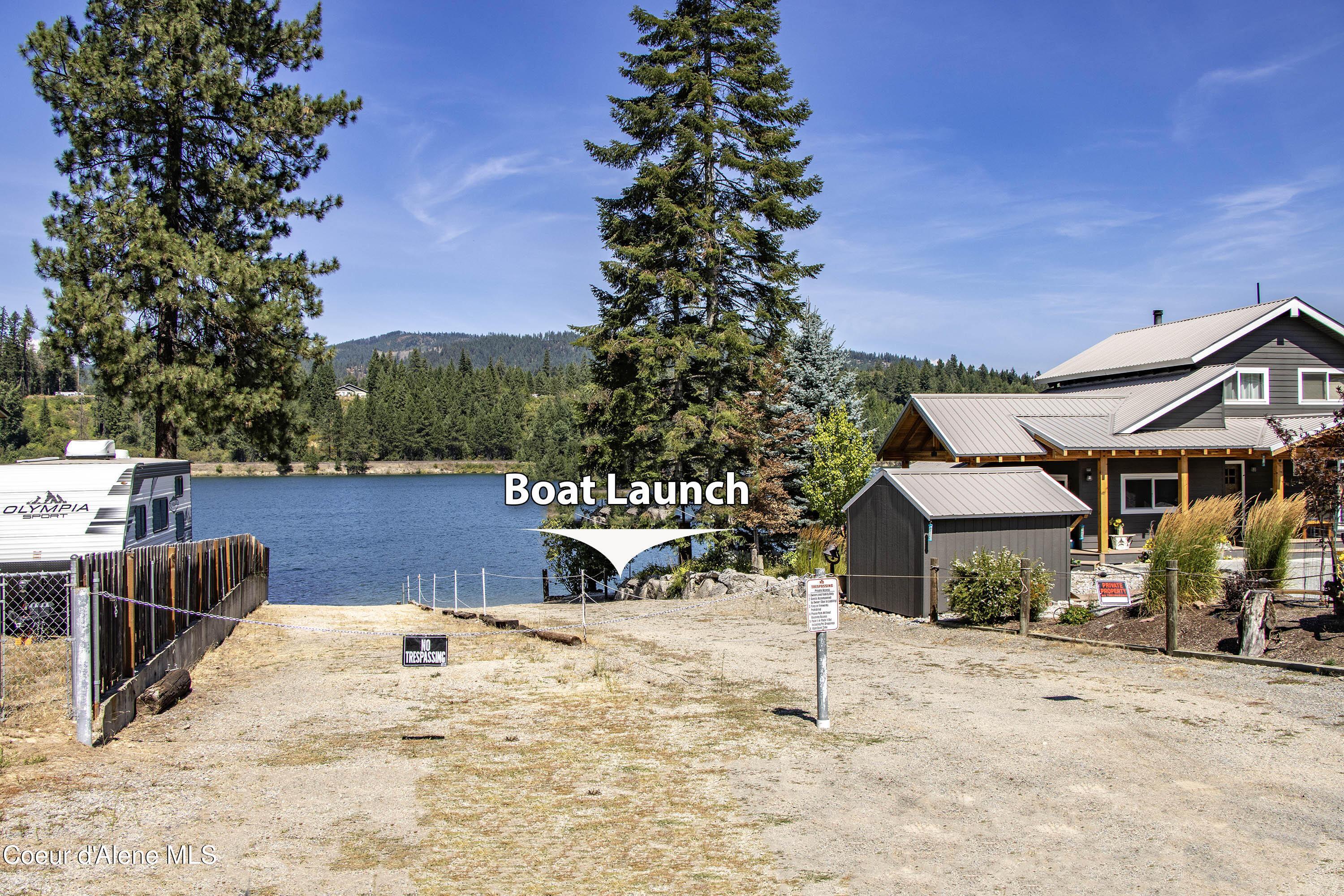 Image 3: Deeded Water Access with Boat Launch Lab
