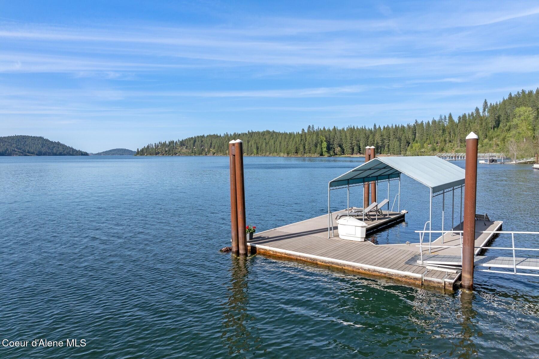 Image 4: Year-round pier dock