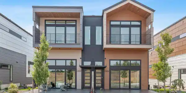 2422 W Lumber Lane
