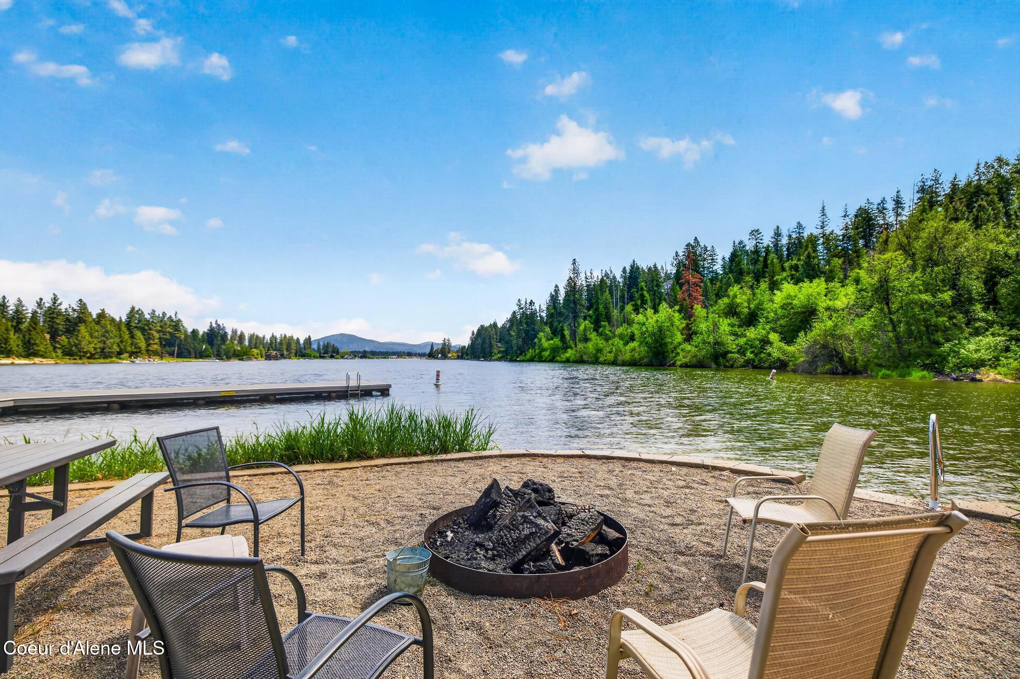 Image 4: Private Access to Firepit