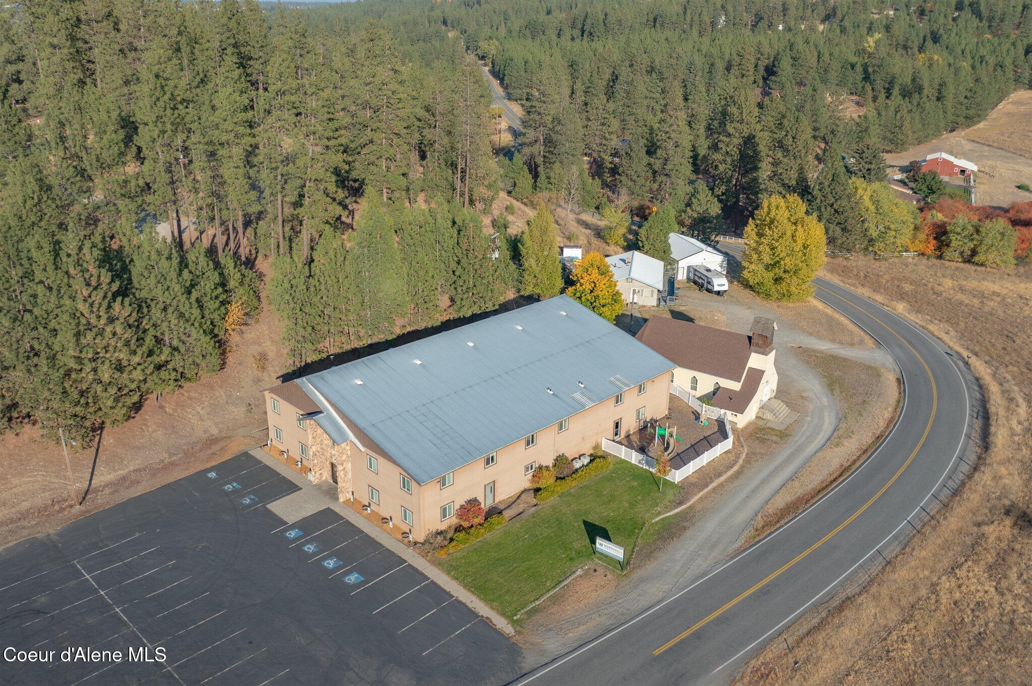 Image 1: 19587 W Riverview Dr CHURCH-4