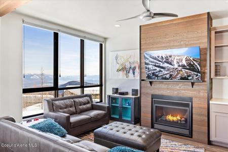 26 Headwall Dr