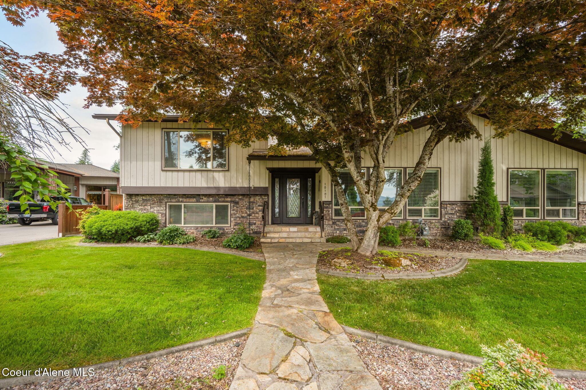 Image 2: 19-web-or-mls-DSC_2385