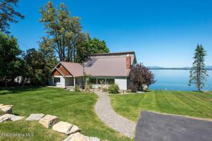 367 Lakeshore Dr