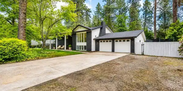 117 S Pinewood DR
