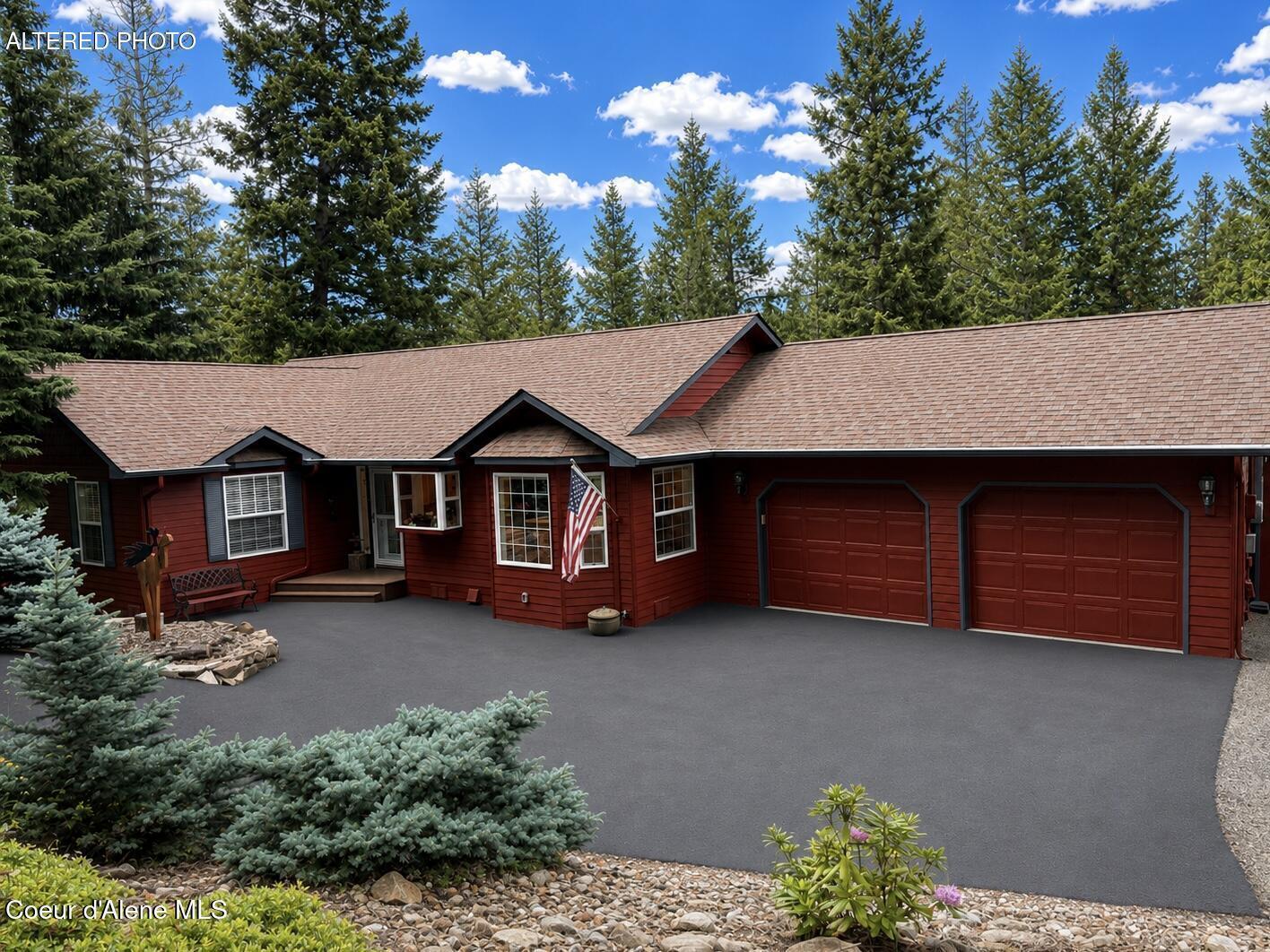 Image 1: Charming Ranch Home in the Pines