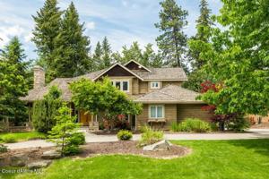2014 E WOODSTONE DR