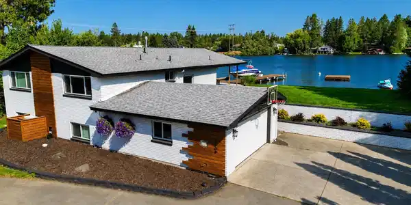 9509 W Driftwood DR