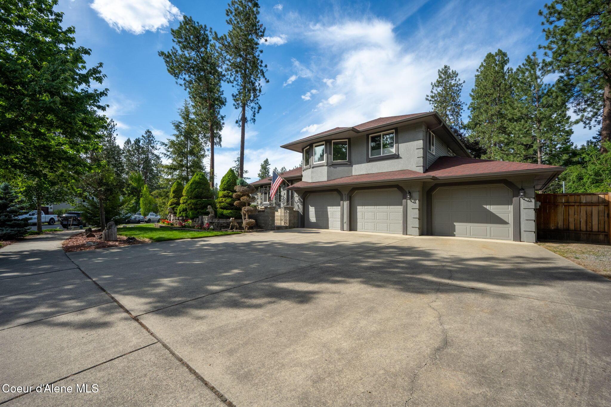 Image 1: Front of Home