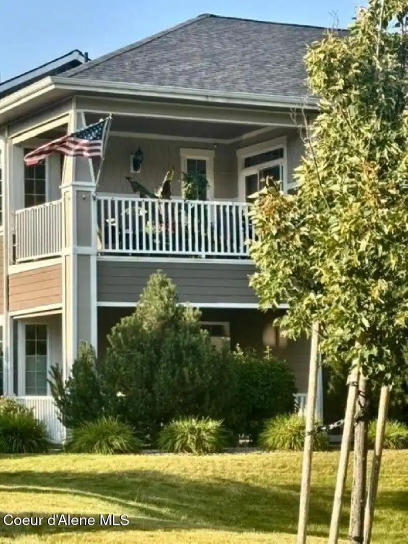 Image 1: CONDO