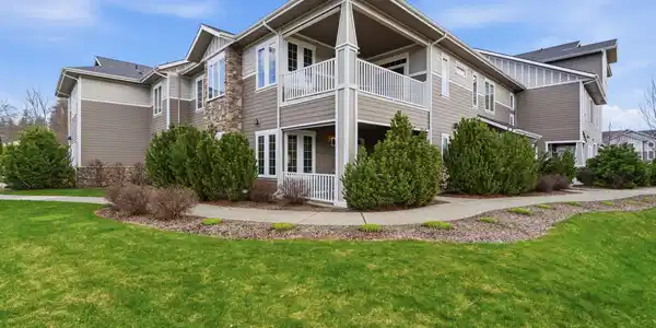 Image 2: CONDO BLDG