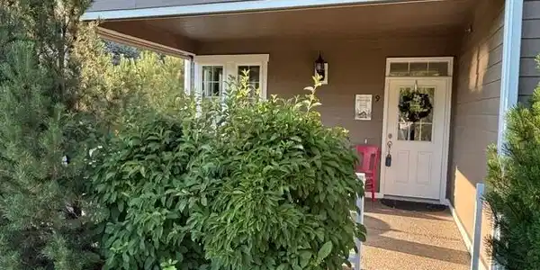 Image 4: PATIO