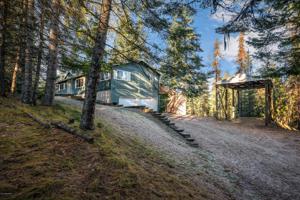 262 W SARGENT LOOP