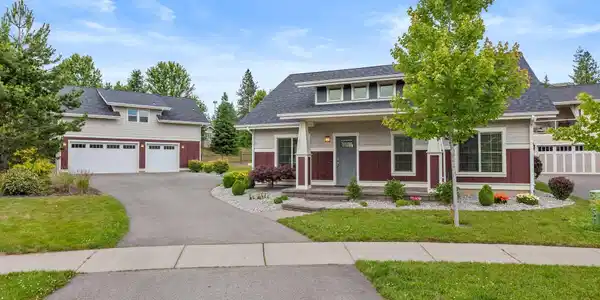 4369 Woodhaven