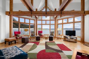 1083 W STEAMBOAT DR