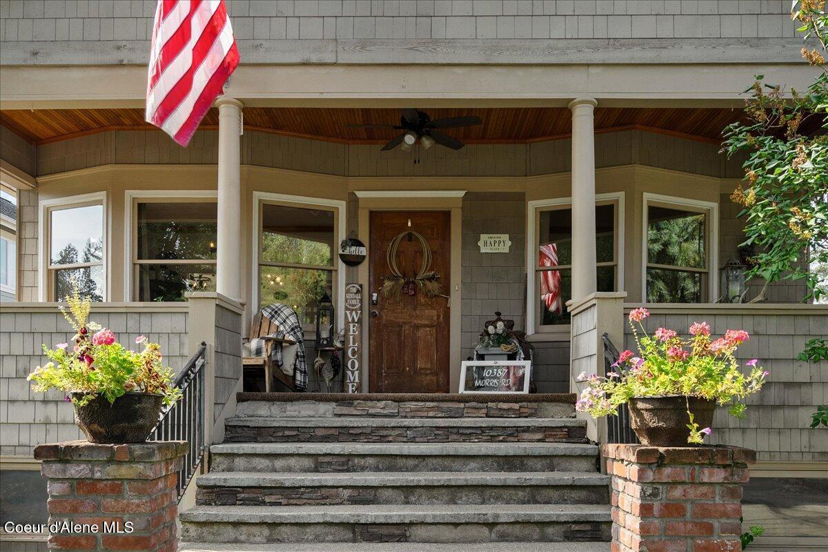 Image 4: 12-Front porch