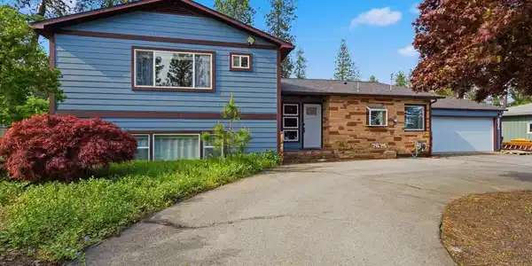 2675 W Fairway DR