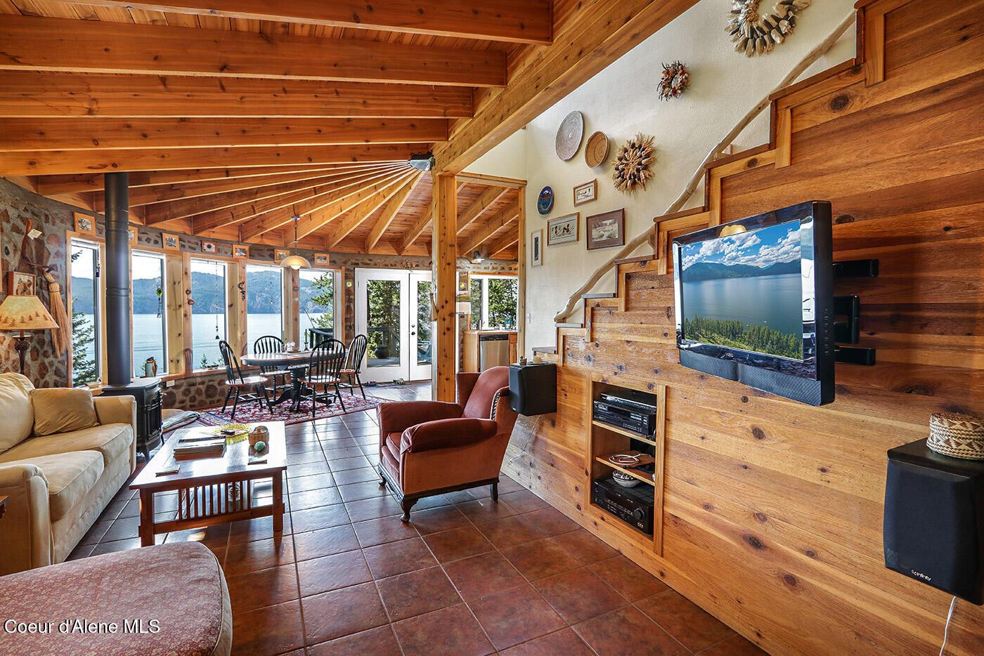 Image 4: Living-Room