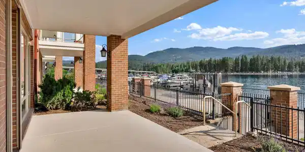 415 W WATERSIDE DR Unit #103