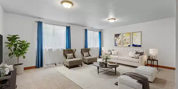 Image 4: Altered Staged BONUS ROOM