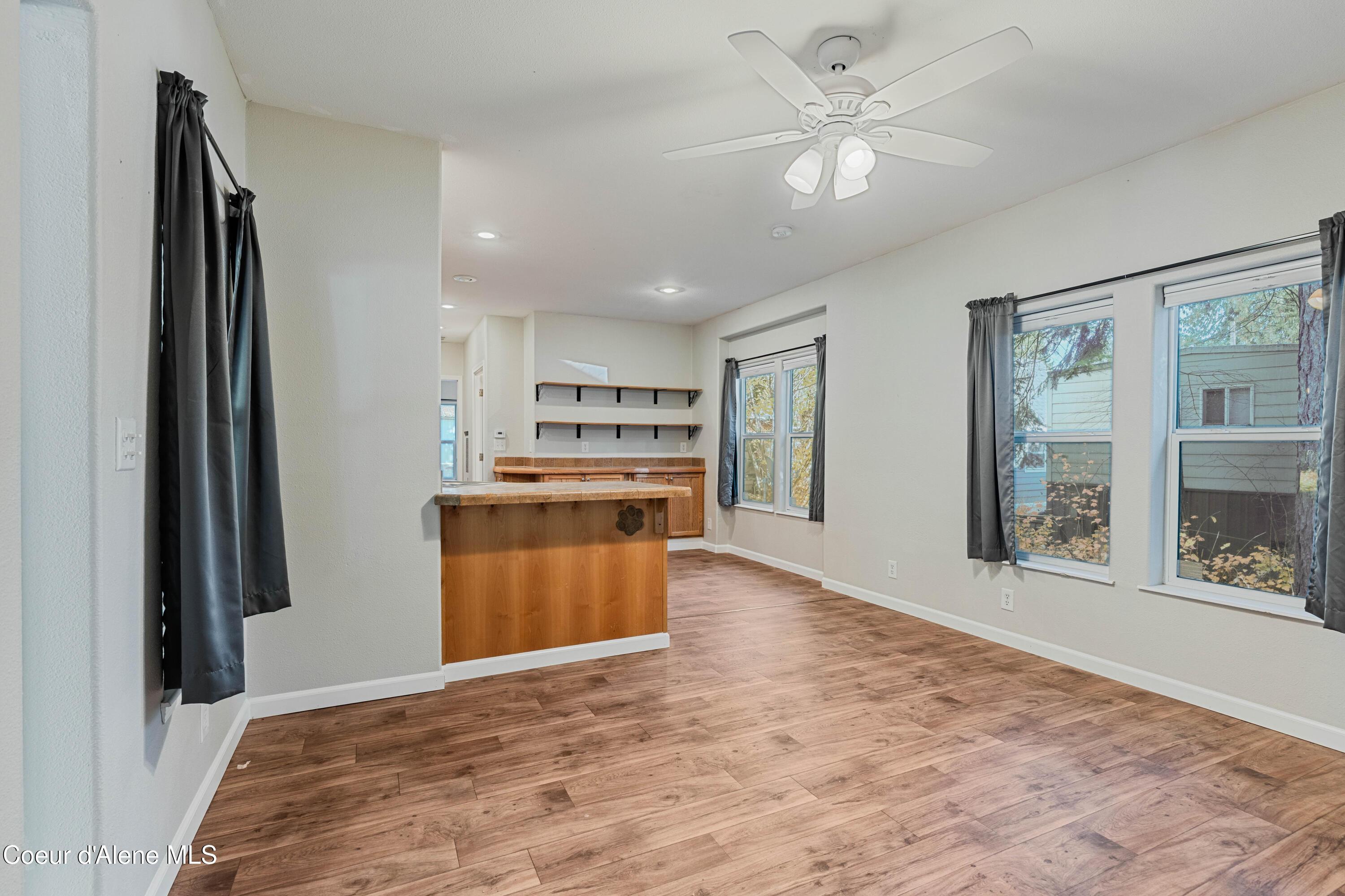 Image 4: 7562 W. Spirit Lake Rd-14