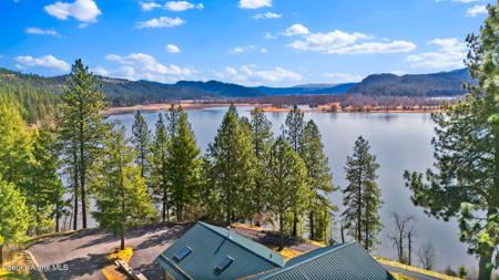1611 Round Lake Rd