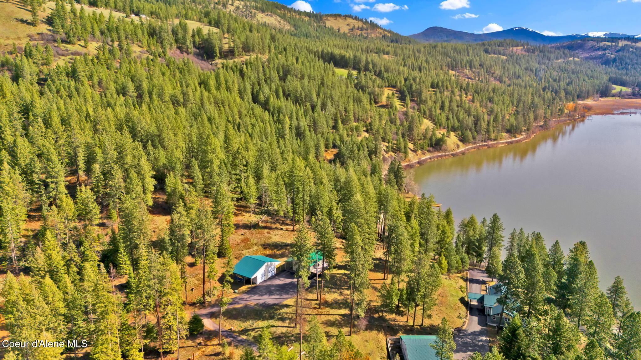 Image 2: 1695 Round Lake